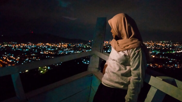 Potret pemandangan Bukit Nobita di malam hari, Minggu (28/2/2021). (Genta Andalas/Nurul Anisa Azwir)