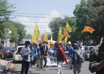 PKC PMII Sumbar Lakukan Aksi di Kantor Gubernur Sumbar
