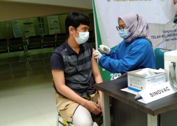 Rumah Sakit Unand Laksanakan Vaksinasi Massal