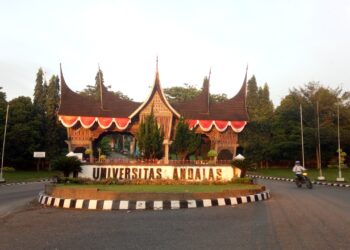 Universitas Andalas sediakan akses jaringan Wifi ID untuk persiapan kuliah luring bagi mahasiswa dan dosen, Sabtu (2/10/2021). (Genta Andalas/ Geliz Luh Titisari)