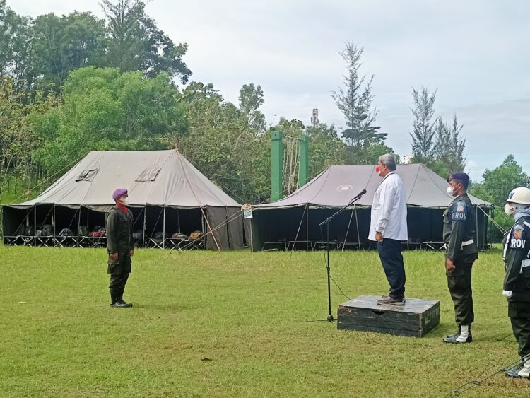 Wakil Rektor III Unand Insanul Kamil memberikan sambutan pada acara pembukaan Pendidikan Provoost Nasional Menwa Mahawira Unand, Jumat (22/10/2021). Genta Andalas/ Riski Wahyudi)