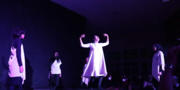 "Nidera" dan "mayang pulang" di Gedung Dinas Kebudayaan Sumatra Barat , Sabtu (20/11/2021). ( Genta Andalas/Nando Ferdiansy)