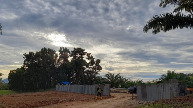 Universitas Andalas (Unand) mendirikan Stasiun Pengisian Bensin Umum (SPBU) Modular Corporate Owner Corporate Operate (COCO), Rabu (22/12/2021) (Genta Andalas/Elvi Rahmawani)