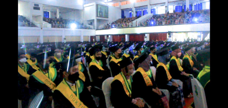 Kembali Dilaksanakan Luring, Penerapan Protokol Kesehatan pada pelaksanaan Wisuda I  Masih Dianggap Lemah