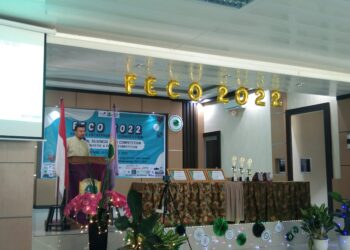 Pembina AYE, Riza Andesca Putra saat pembukaan acara Faterna Enterpreneur Competition (FECO) di Fakultas Peternakan Universitas Andalas, Jumat (25/3/2022) (Genta Andalas/Dian Mardhiyyah)