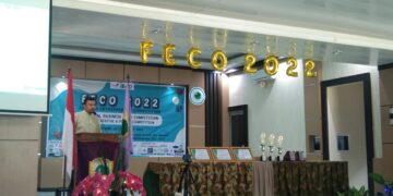 Pembina AYE, Riza Andesca Putra saat pembukaan acara Faterna Enterpreneur Competition (FECO) di Fakultas Peternakan Universitas Andalas, Jumat (25/3/2022) (Genta Andalas/Dian Mardhiyyah)