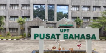 Pusat Bahasa Unand kembali layani tes TOEFL untuk mahasiswa yang akan ujian akhir di Gedung Pusat Bahasa Universitas Andalas, Selasa (8/3/2022). (Genta Andalas/Nando Ferdiansyah)