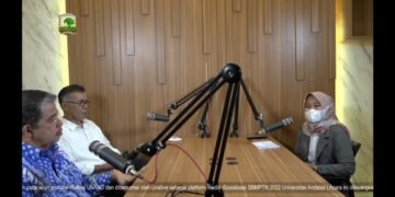 Sosialisasi SBMPTN dan SIMA Unand yang disiarkan di Youtube Humas Unand (Unand Official), Senin (4/4/2022). (Genta Andalas/Tangkapan Layar)