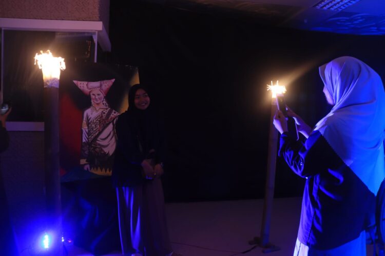 Mengenal Sumbang Duo Baleh Perempuan Minangkabau Lewat Seni