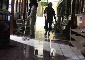 Hujan Deras, PKM Unand Lantai 2 Sayap Kanan Digenangi Air