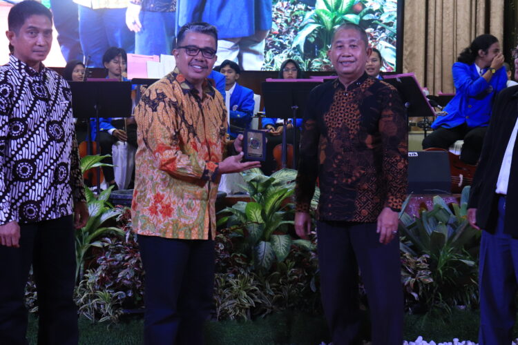 Potret Malam Kolaborasi Pergelaran Orkestra Hasil Riset dan Kreasi Seni ISI Padang Panjang dan Unand