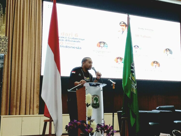 Wakil Gubernur Sumatra Barat Audy Joinaldy, saat menyampaikan kata sambutan pada acara Hipmi Talks, Minggu (2/10/2022).
(Genta Andalas/ Bilqis Zehira Ramadhanti Ishak)