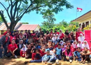 Tingkatkan Kepedulian Terhadap Pendidikan, Komunitas Kejar Mimpi Adakan Pengabdian Masyarakat