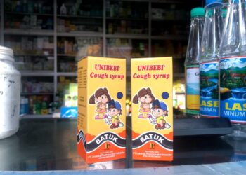 Obat sirup yang kini sudah tidak dapat dibeli lagi dipasaran, Minggu (23/10/2022) (Genta Andalas/Muhammad Rivaldo)