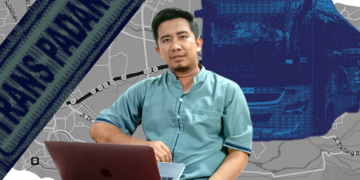 Kepala Divisi Trans Padang Perusahaan Umum Daerah (PERUMDA) Padang Sejahtera Mandiri (PSM), Delvis Yendra saat diwawancarai Genta Andalas pada Jumat (28/10/2022). (Genta Andalas/Joy Prima)