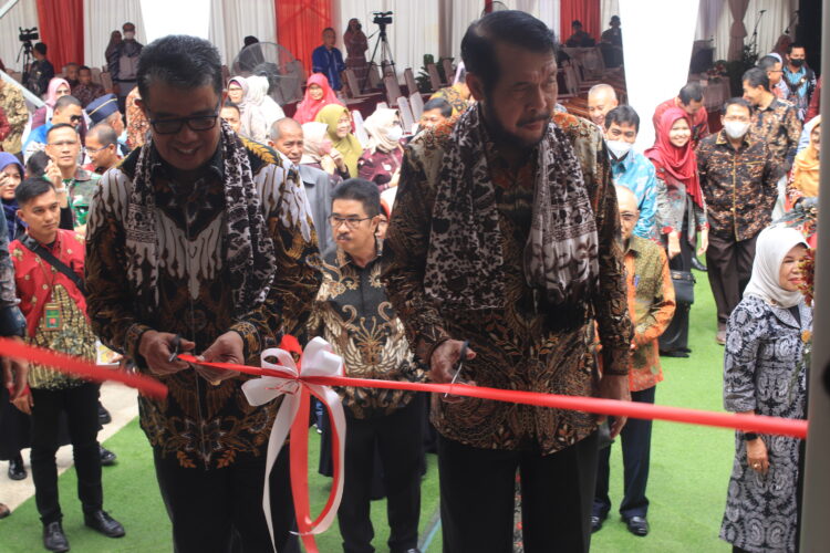 Potret Peresmian Tahir Foundation Building Fakultas Hukum Universitas Andalas