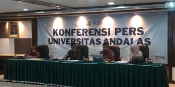 Universitas Andalas menggelar Konferensi Pers terhadap kasus kekerasan seksual di lingkungan Universitas Andalas di Gedung Rektorat lantai 4 pada Jumat (23/12/2022). (Genta Andalas/ Muhammad Rivaldo)