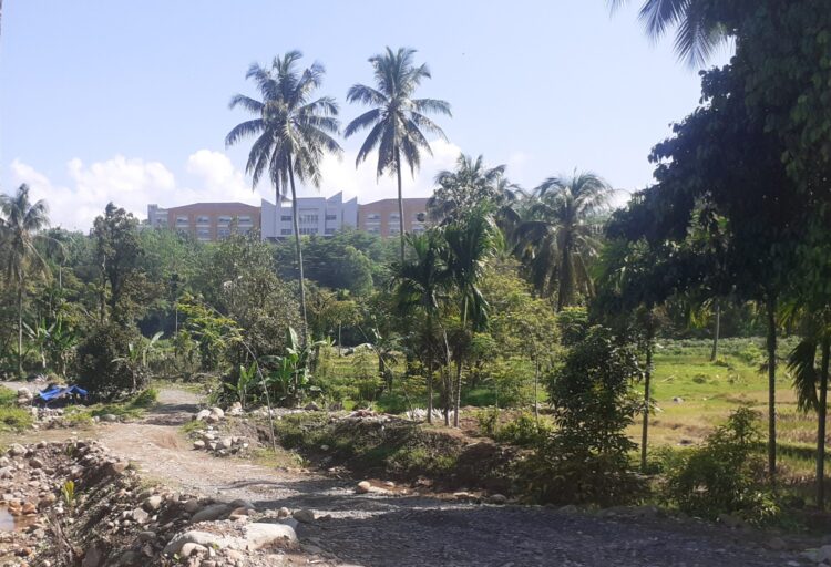 Tempat pembangunan jembatan penghubung Limau Manis - Unand yang berlokasi di belakang RS Unand, Selasa (11/4/2023). (Genta Andalas/Asa Alvino Wendra)