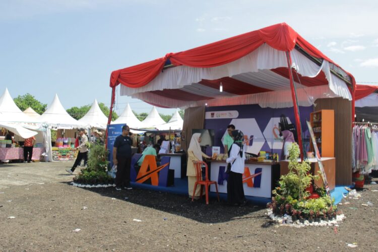 Potret Keseruan Dalam Bazar Acara PENAS ke- XVI Sumbar