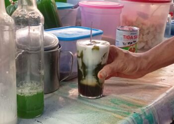 Aia Aka Minuman Segar Penuh Khasiat Khas Sumatra Barat