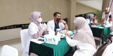 Kegiatan penyuluhan dan skrining gigi dan mulut di bakti sosial dalam rangka Dies Natalis UNAND di Rumah Sakit UNAND pada Rabu (25/10/2023) (Genta Andalas/Aprila Aurahmi)