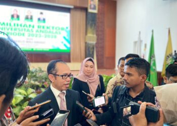 Unggul 20 Suara, Efa Yonnedi Menangkan Pilrek UNAND 2023