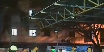 Kegiatan Apel Malam Kepolisian Sektor Pauh Sebelum Melakukan Patroli Keamanan pada Sabtu (14/10/2023). (Lara Elisa Putri)