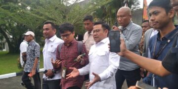 (Muhaimin saat hadir di Universitas Andalas, dalam diskusi bedah visi misi capres cawapres bersama mahasiswa, Senin (4/12/2023).
(Genta Andalas/ Fadhilatul Husni)
