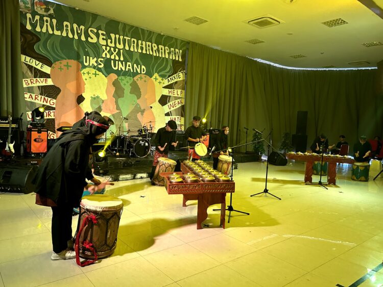 Unit Kegiatan Seni UNAND Angkat Tema Kesehatan Mental di Malam Sejuta Harapan ke-XXI