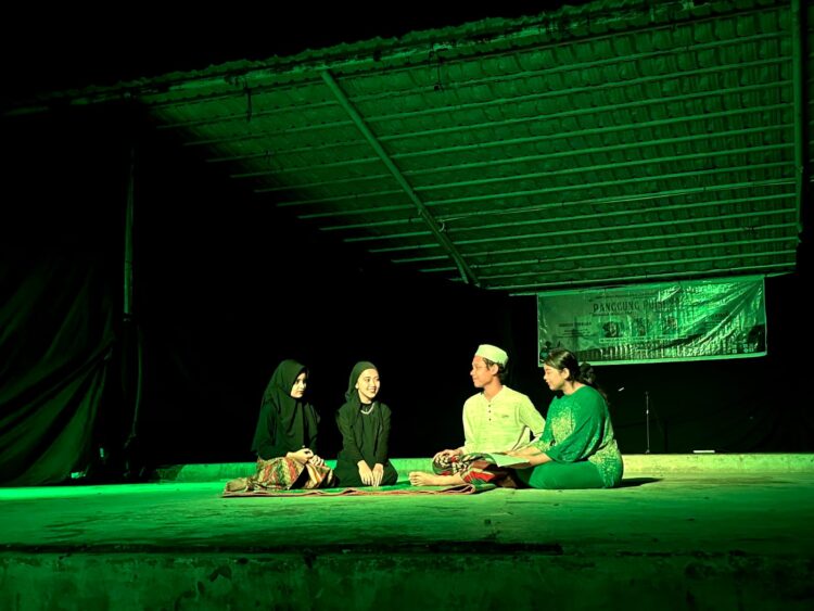 Panggung Puisi 2024: Apresiasi Kreativitas Mahasiswa Sastra Indonesia UNAND Angkatan 2023