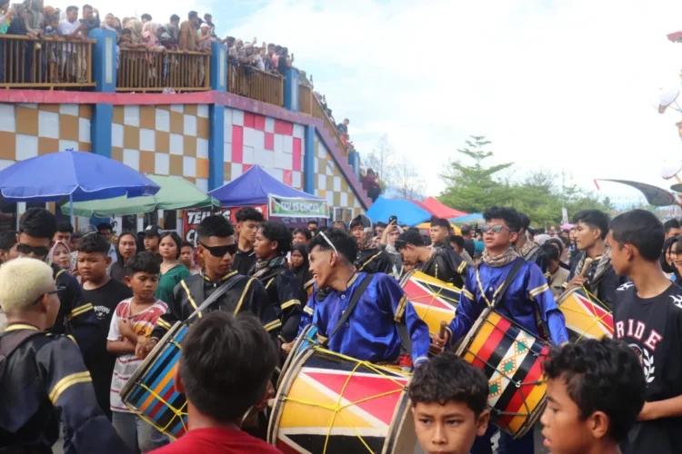 Potret Semarak Hoyak Tabuik Pariaman di Pesisir Barat Sumatra