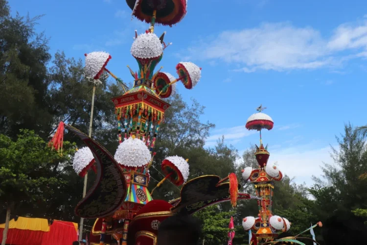 Potret Semarak Hoyak Tabuik Pariaman di Pesisir Barat Sumatra