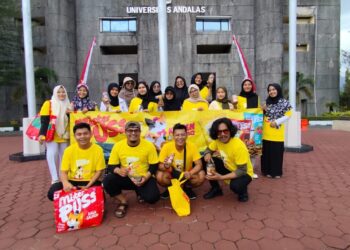 Komunitas Kucing UNAND dan Mister Puss Gelar Aksi Street Feeding