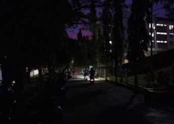 Fasilitas Dasar Terabaikan, Mahasiswa Keluhkan Gelap hingga Tangga Rusak