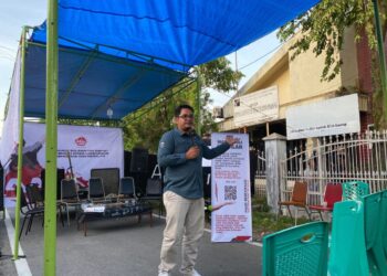 Direktur LBH Padang melaunching usaha kopi LBH Padang yang diberi nama Kopi Rakyat, sekaligus membuka open donasi warga bantu warga, Selasa (20/1/2026) (Genta Andalas/Oktavia Ramadhani)